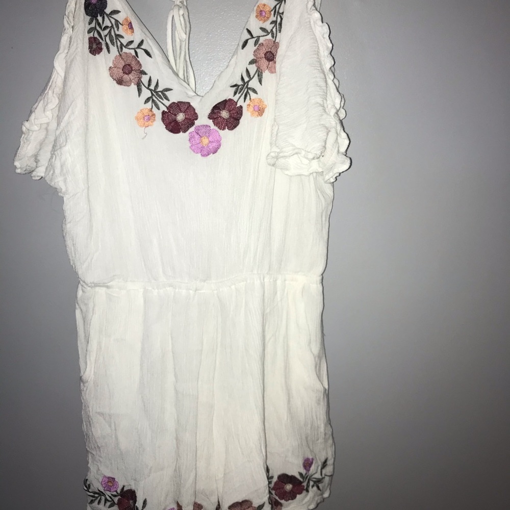 White and floral forever 21 romper